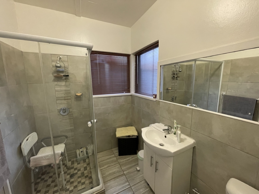 3 Bedroom Property for Sale in Pentagon Park Free State